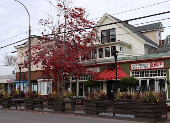 canada/annapolis-valley/bar/joe-s-food-emporium