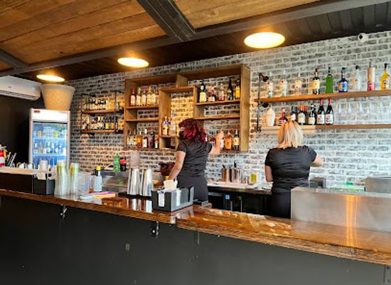 puerto-rico/caguas-region/bar/la-revuelta-beer-garden-and-bar