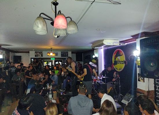 ecuador/guayaquil/bar/revolver-bar