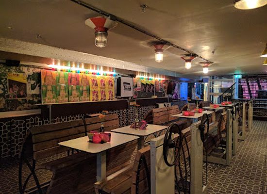 netherlands/rotterdam/delfshaven/bar/wunderbar