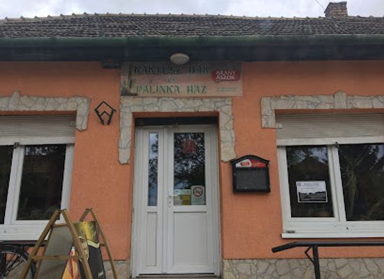 hungary/central-hungary/bar/kaktusz-bar-es-palinka-haz