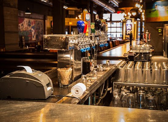 canada/central-canada/bar/loose-moose-antler-room