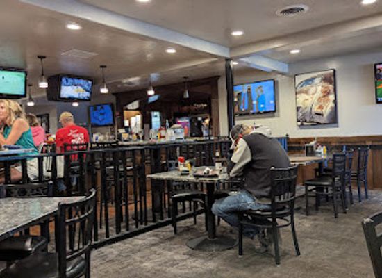 wyoming/wind-river-basin/bar/marty-s-family-restaurant-bombers-sports-bar