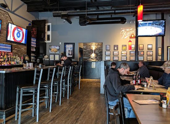 canada/western-manitoba/bar/joe-beeverz-bar-grill