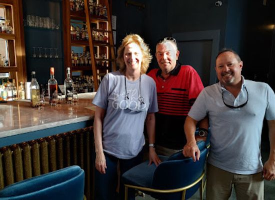 kentucky/frankfort/bar/house-of-commons-a-bourbon-library