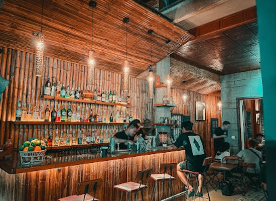 cambodia/takeo/bar/hub-street-cocktails