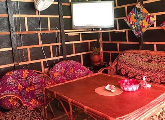 sierra-leone/tacugama-chimpanzee-sanctuary/bar/roof-garden-bar-restaurant