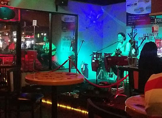 alabama/dothan/bar/the-recovery-room-bar