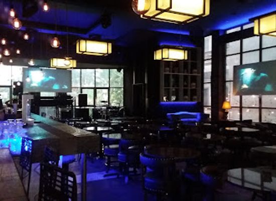 indonesia/surabaya/wonokromo/bar/neon-by-brassery