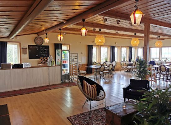 sweden/halsingland/bar/avholmsberget-cafe-restaurang