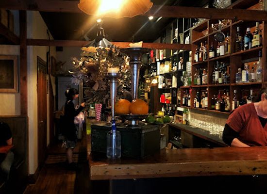 australia/new-south-wales/bar/she-loves-you