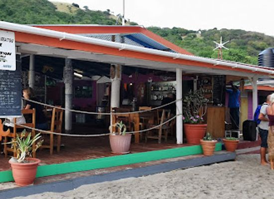 saint-vincent-and-the-grenadines/union-island/bar/sunset-cove