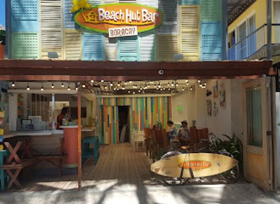 philippines/boracay/diniwid-beach/bar/beach-hut-bar-boracay