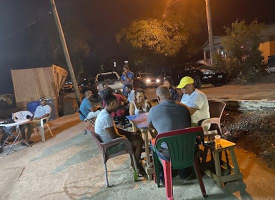 saint-lucia/micoud/bar/lucky-pub