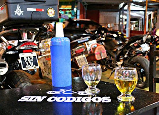 argentina/eastern-argentina/bar/sin-codigos-bar-de-motos