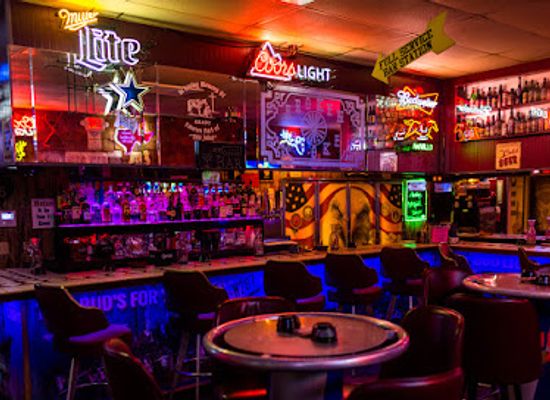 texas/amarillo/bar/broken-spoke-lounge