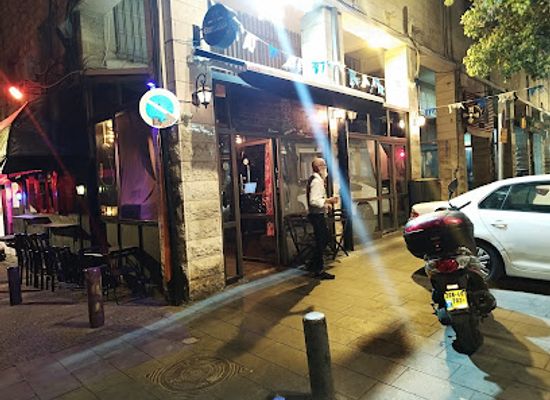 israel/jerusalem/bar/fishnzon-bar