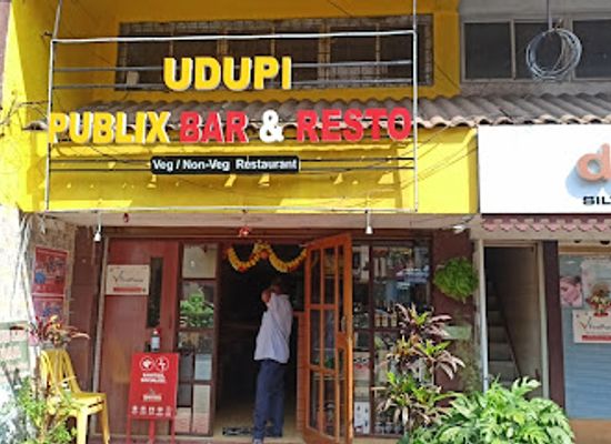 india/goa/panaji/bar/publix-bar-wine-shop