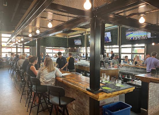 iowa/dutch-heritage-area/bar/big-grove-brewery-taproom