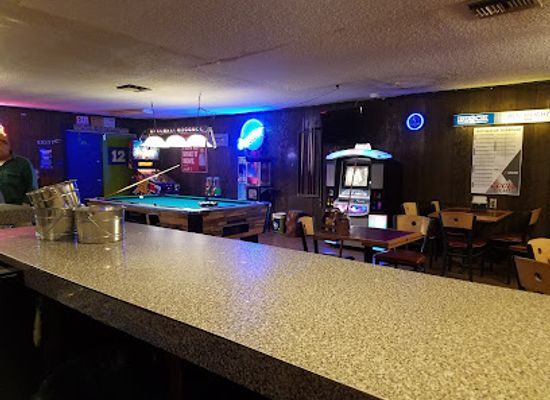 washington/the-yakima-valley/bar/james-gang-tavern