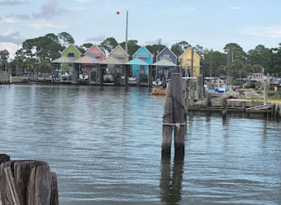 alabama/dauphin-island/bar/dockside-seafood-restaurant