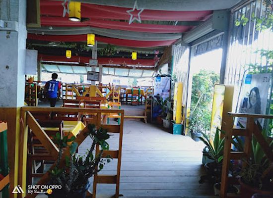 laos/phonsavan/bar/mario-restaurant