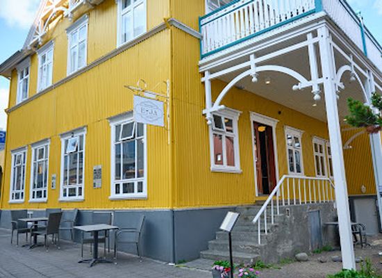 iceland/akureyri/bar/eyja