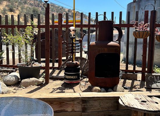 california/sequoia-national-park/bar/pupusas-la-sabrosa-three-rivers