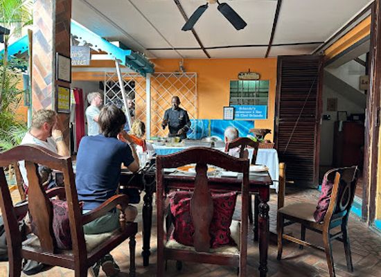 saint-lucia/soufriere/bar/orlando-s-restaurant-bar