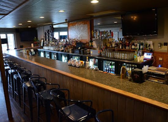 wisconsin/kettle-moraine-state-forest/bar/crave