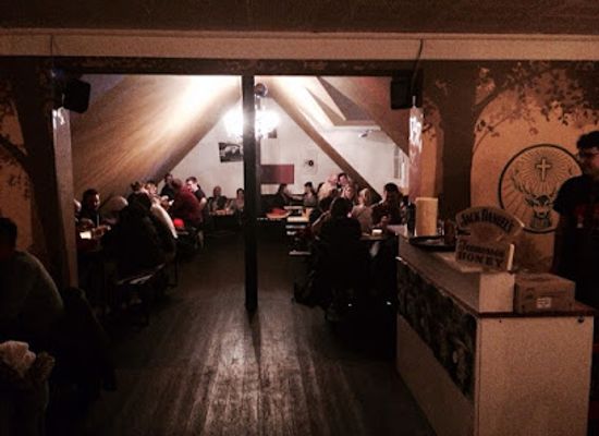 germany/potsdam/bar/bar-gelb-potsdam