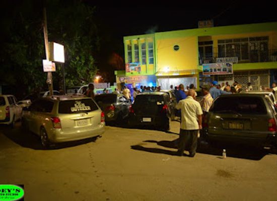 jamaica/runaway-bay-area/bar/beer-vybes-sports-bar