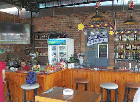vietnam/vung-tau/bar/numpty-s-bar