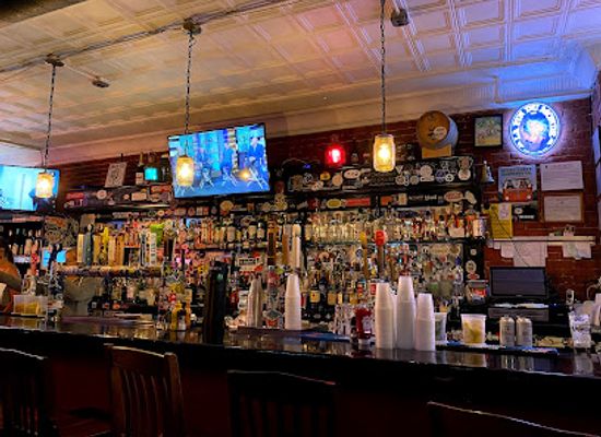 rhode-island/newport-cliff-walk/bar/pour-judgement