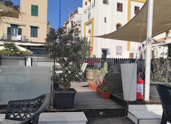 italy/palermo/mondello/bar/alerik-beach