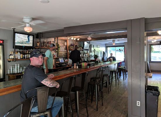 vermont/champlain-valley/bar/last-stop-sports-bar