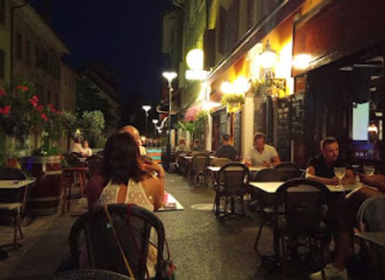 switzerland/vaud/bar/white-horse-pub