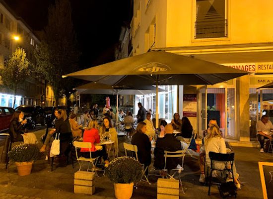 luxembourg/little-switzerland/bar/la-cave-a-manger