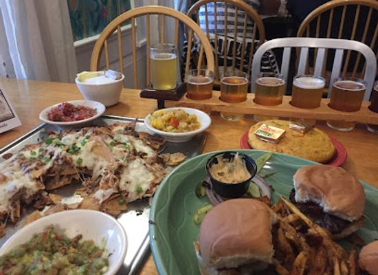 new-hampshire/great-north-woods/bar/moat-mountain-smokehouse-brewing-co