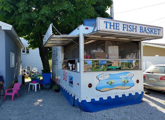 michigan/upper-peninsula/bar/the-fish-basket