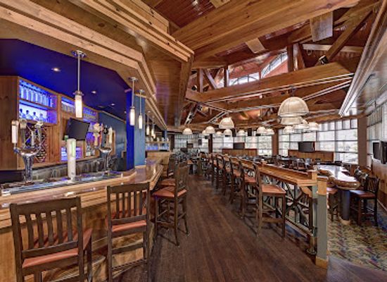 canada/northern-ontario/bar/water-tower-pub