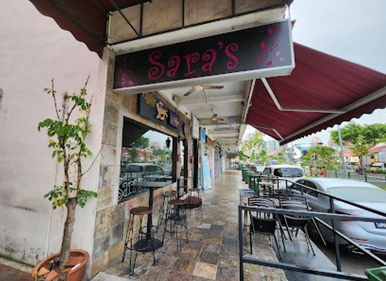 singapore/macritchie-reservoir/bar/sara-s