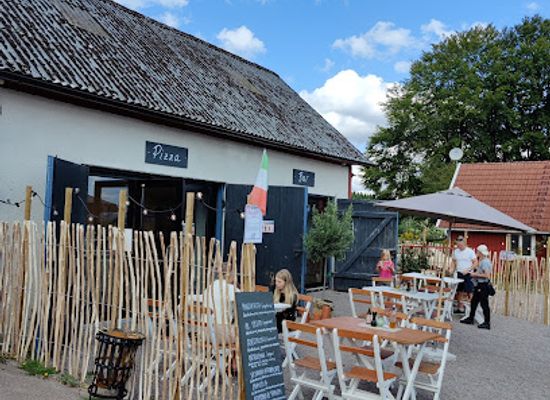 sweden/blekinge/bar/stora-berg-sjalvplock-kafe-pizzeria-hallands-bar