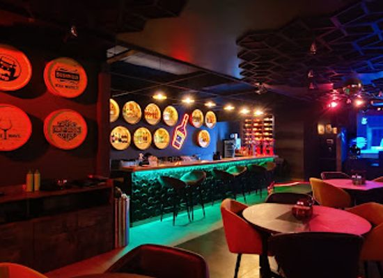 india/punjab/bar/flavours-lounge-bar-hoshiarpur