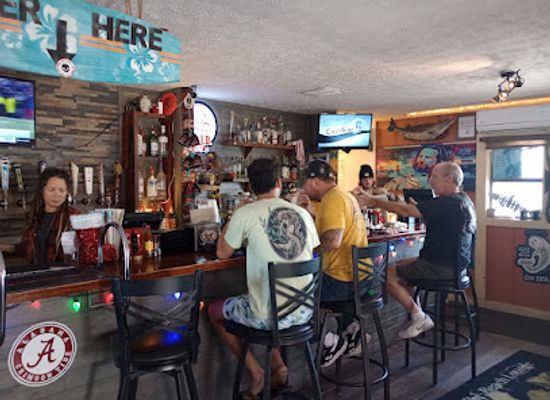 florida/panama-city-beach/bar/the-alibi-beach-lounge-grill
