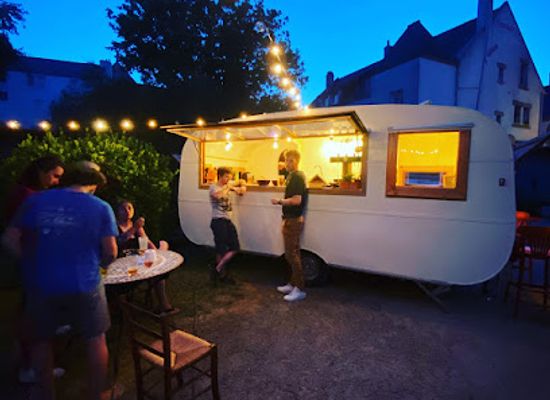 france/brittany-coast/bar/la-barca-caravane-bar-a-cocktails