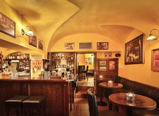 czechia/bohemian-paradise/bar/hemingway-bar