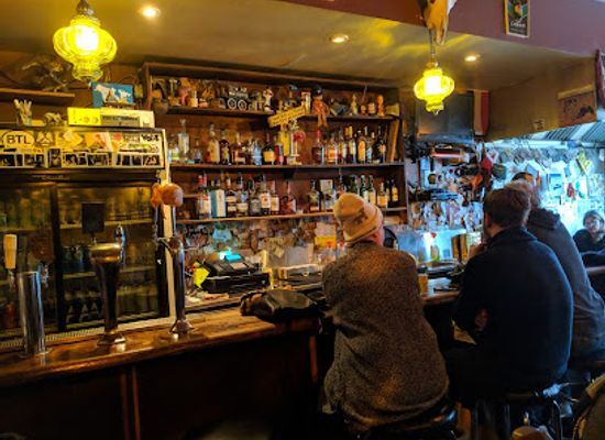 canada/toronto/kensington-market/bar/ronnie-s-local-069