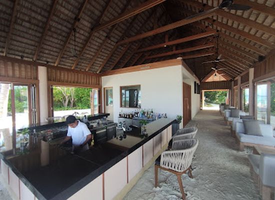 maldives/veligandu-island/bar/athiri-bar