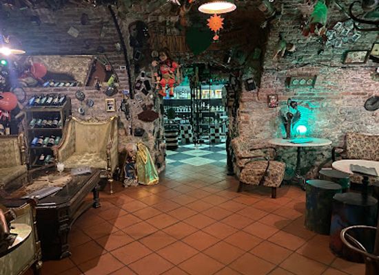 czechia/beskids/bar/green-devil-s-absinth-bar-shop